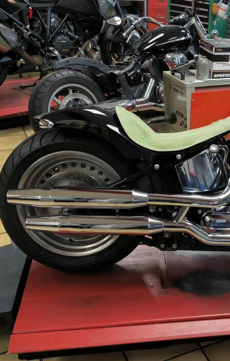 Montage von Zubehör an Motorrad